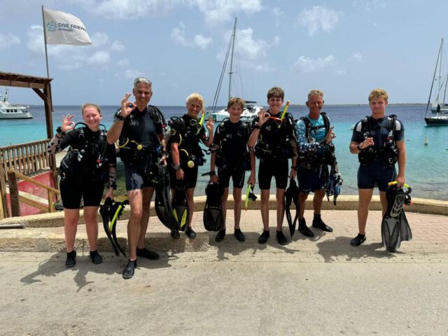 Photo 1: Instructor Wim had an incredible time guiding his PADI Open Water students through their underwater journey! Watching their skills grow and their excitement for diving was truly rewarding. Great job, everyone! 👏

Photo 2: Exciting times during Buki di Pret 😎! Our instructor Camilla had a blast introducing this young adventurer to the underwater world with the PADI Bubblemaker program.

Photo 3: Our instructor Koa is leading a guided dive at our beautiful house reef, Cliff, located at Hamlet Oasis!

#yellowsub #hamlet #divefriendsbonaire #padi #padicourse #openwatercourse #padiopenwater #openwaterdiver #guideddive #diversbonaire #bonaireparadise #bonaireisland #bonairescubadivers #diversparadise #duiken #duikeninbeeld